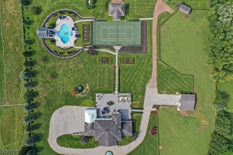 85 Roxiticus Rd, Far Hills, NJ 07931 - photo 1