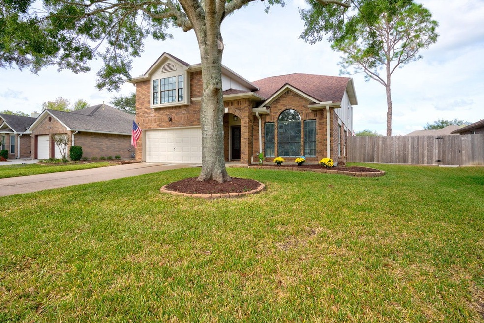 1903 Valero St, Friendswood, TX 77546 - photo 1