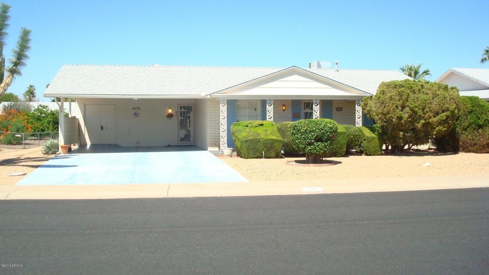 10210 W Mission Ln, Sun City, AZ 85351 - photo 1