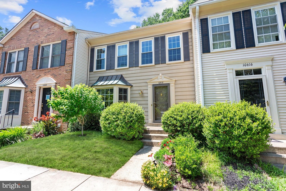 10618 Alison Dr, Burke, VA 22015 - photo 1