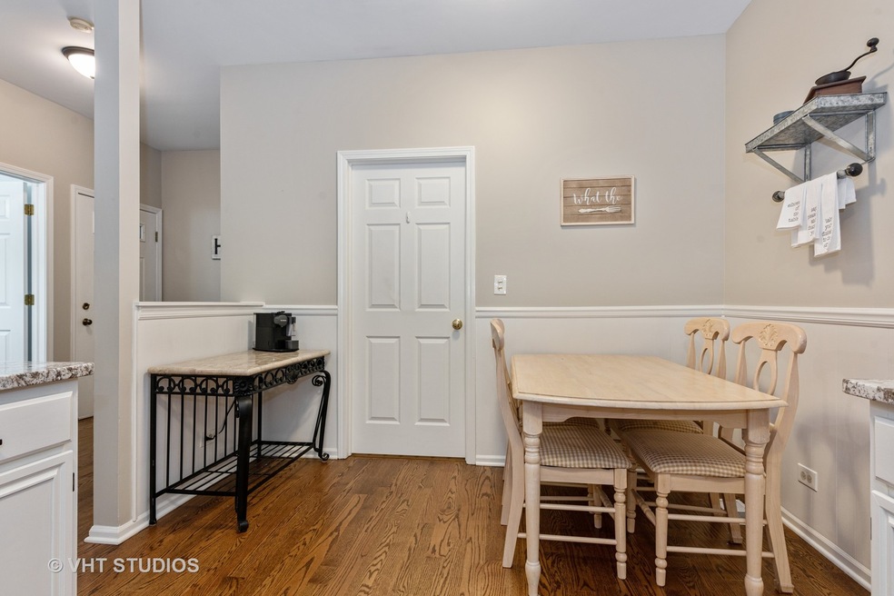 8 Brian Ct, Algonquin, IL 60102 - photo 1