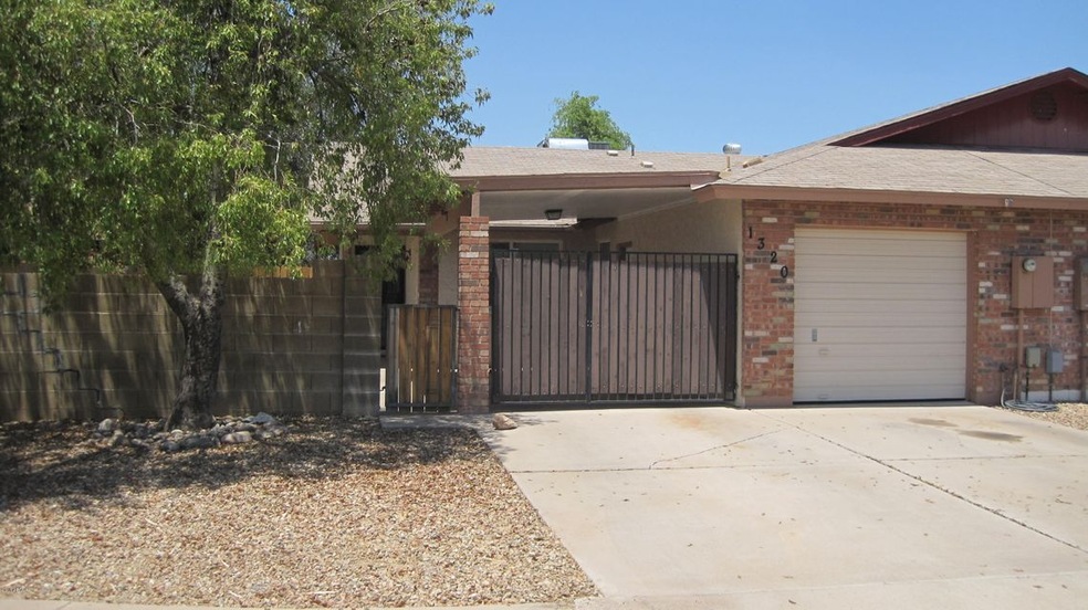 1320 E Hopi Circle