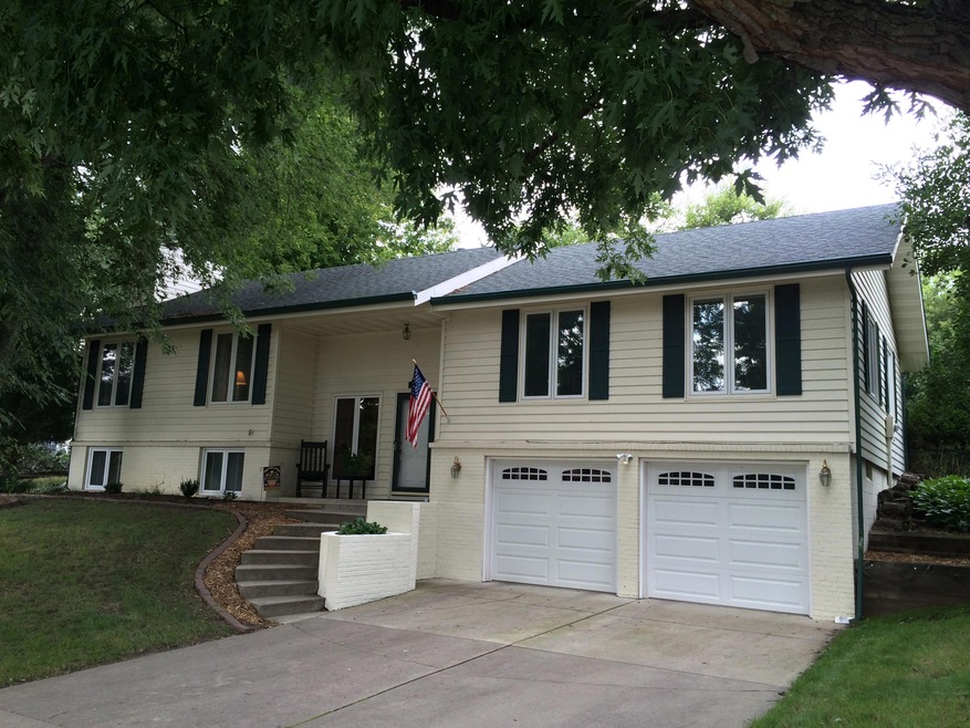 3327 Kingman Rd