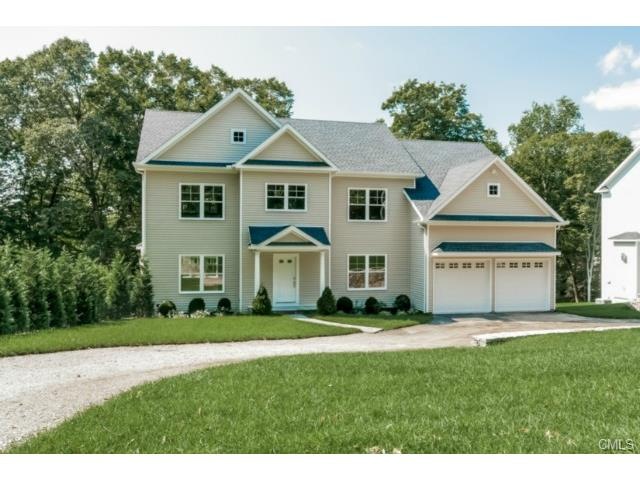 151 E Rocks Rd, Norwalk, CT 06851 - photo 1