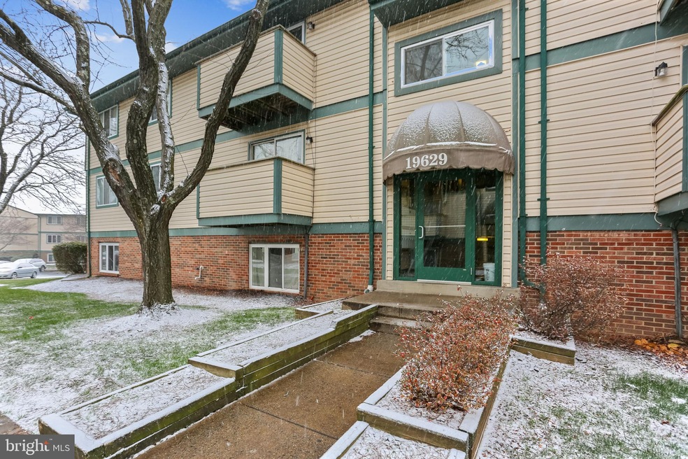19629 Gunners Branch Rd unit G, Germantown, MD 20876 - photo 1