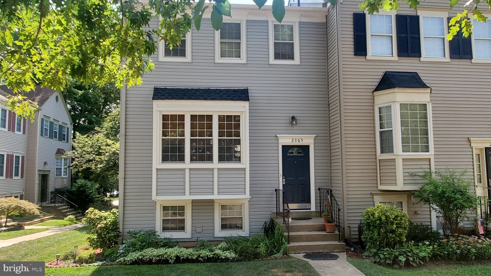 2365 Hunters Square Ct, Reston, VA 20191 - photo 1