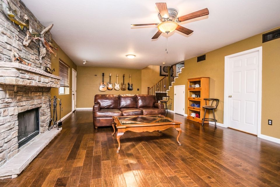 Meadows Dr-6