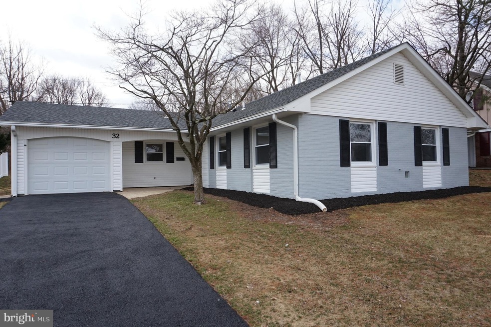 32 Mosshill Ln, Willingboro, NJ 08046 - photo 1