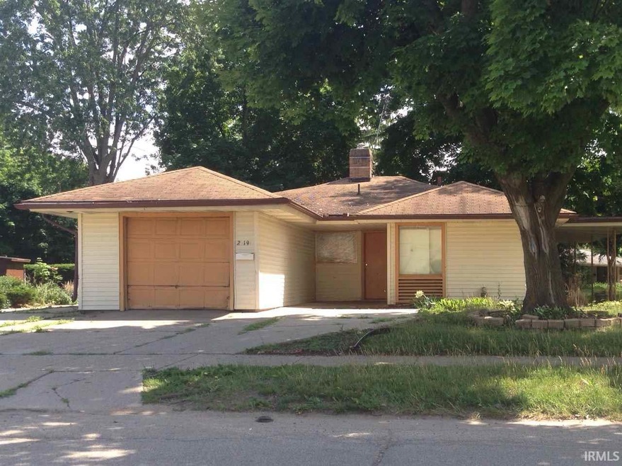 219 W Lusher Ave, Elkhart, IN 46517 - photo 1