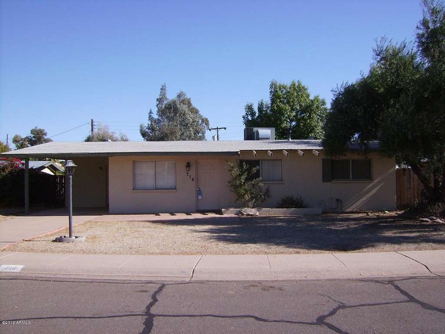 716 E CAMPUS DR