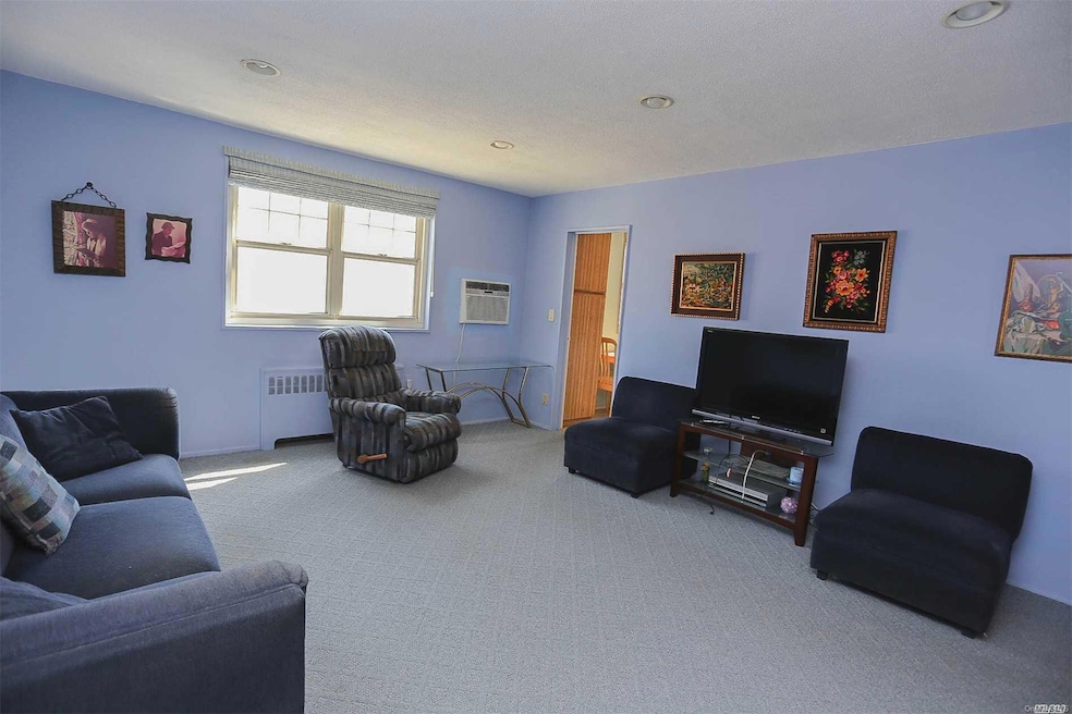 251-15 61st Ave unit Upper, Little Neck, NY 11362 - photo 1