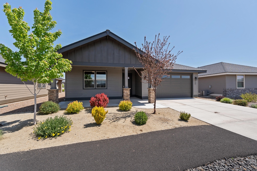 2622 NW Redwood Cir unit 40, Redmond, OR 97756 - photo 1
