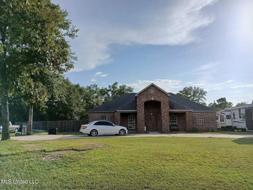318 W Mchenry Rd, Perkinston, MS 39573 - photo 1