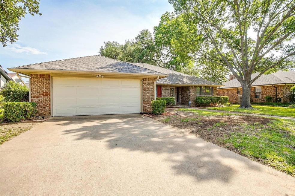 2505 Sunshine Ct, Bedford, TX 76021 - photo 1