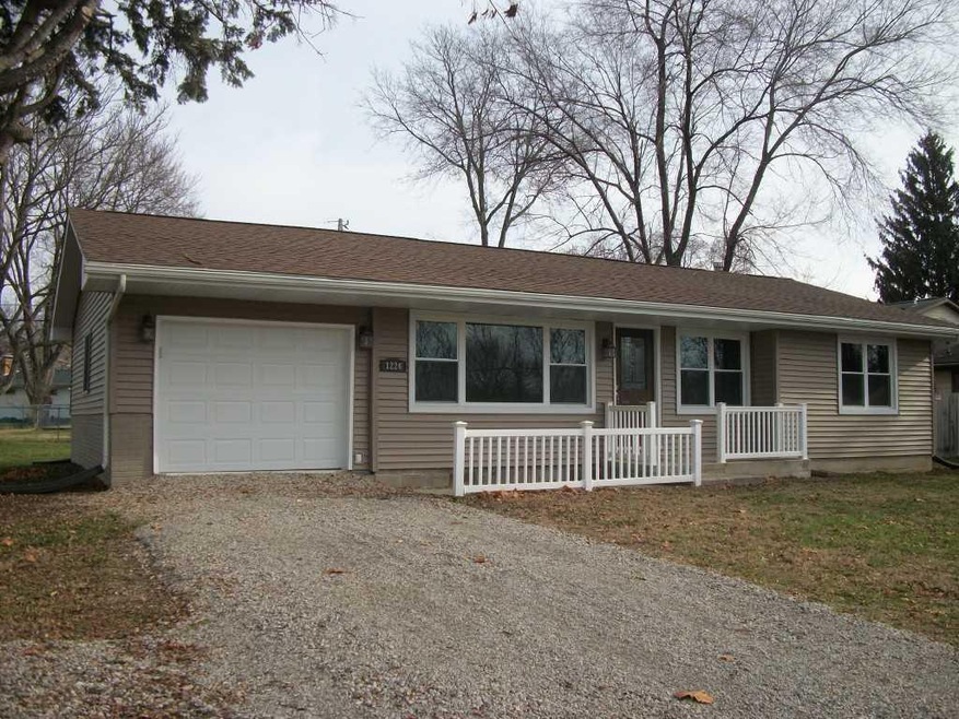 1226 Nicholson Rd, Lincoln, IL 62656 - photo 1