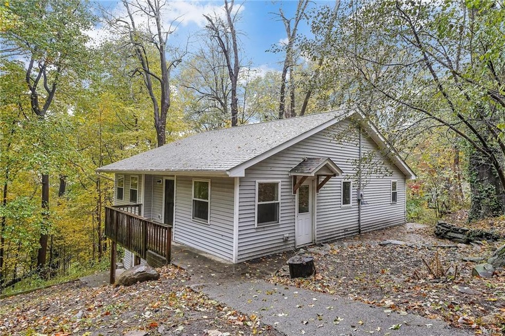 27 Paradise Hill, Cornwall, NY 12518 - photo 1