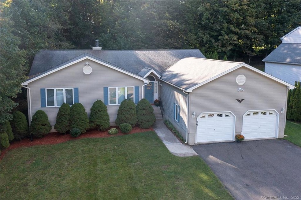 17 Winterwood Terr   Farmington, Ct