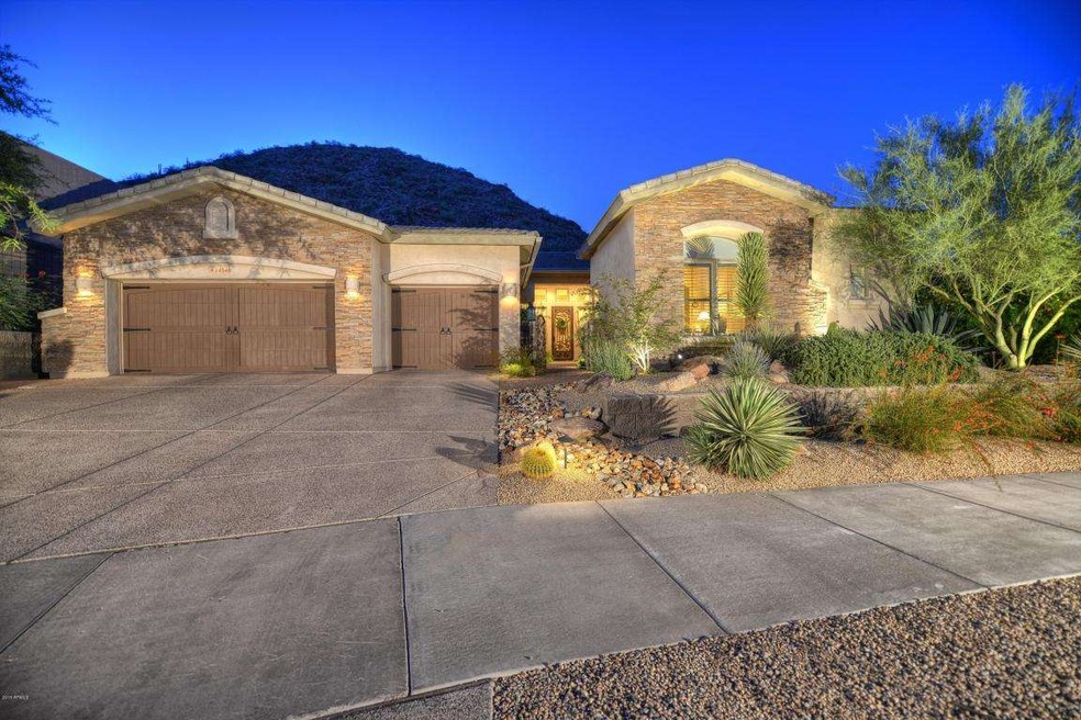 FRONT OF HOME ON CUL-DE-SAC LOT