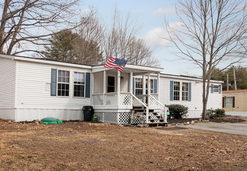 750 Sanford Rd, Wells, ME 04090 - photo 1