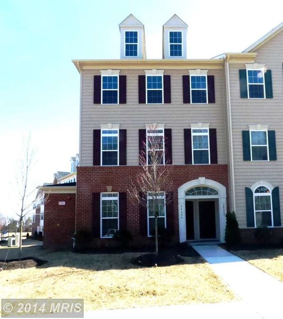 24646 Hutchinson Farm Rd, Chantilly, VA 20152 - photo 1