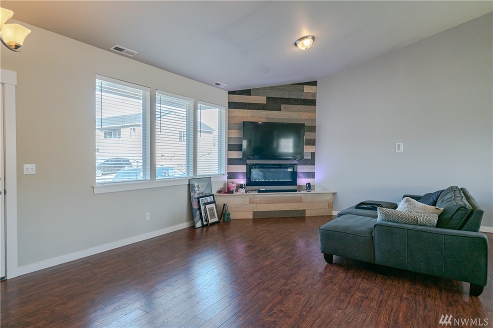 1241 Jupiter St SE, East Wenatchee, WA 98802 - photo 1