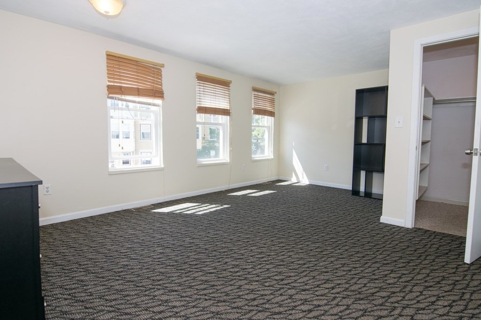 135 Glenville Ave unit 135, Allston, MA 02134 - photo 1