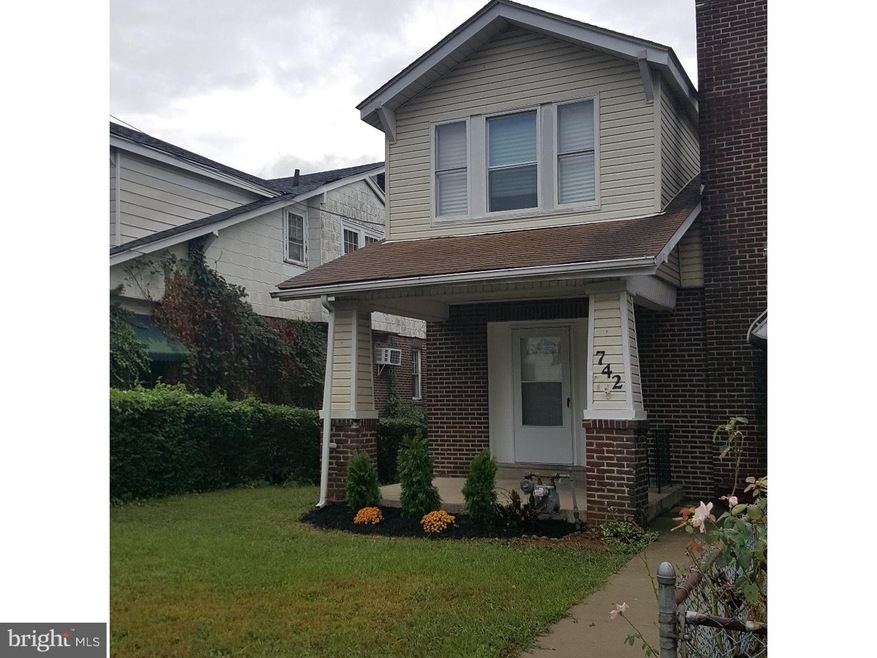 742 Bullock Ave, Lansdowne, PA 19050 - photo 1