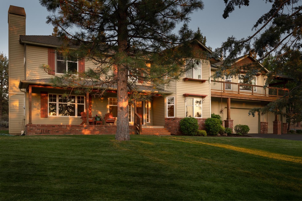 915 NW Greenbriar - MLS-1