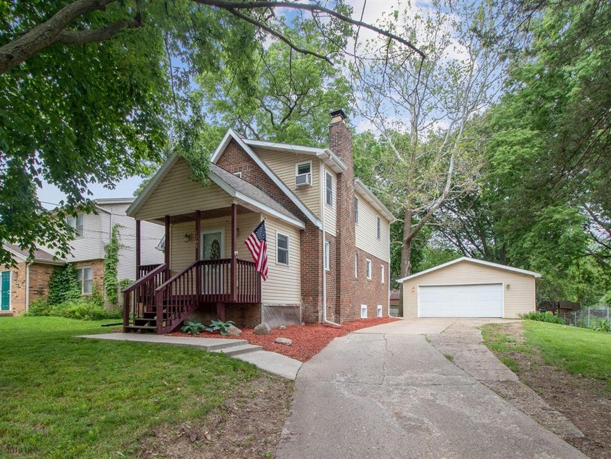 1305 66th St, Windsor Heights, IA 50324 - photo 1