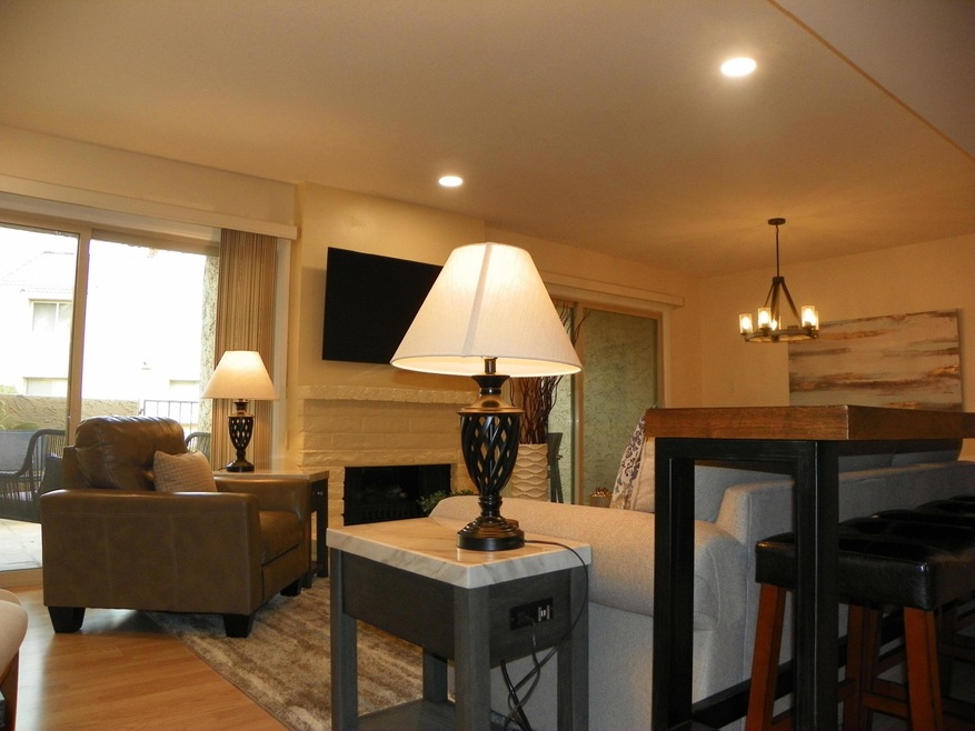 7360 N Vía Camello Del Norte unit 201, Scottsdale, AZ 85258 - photo 1