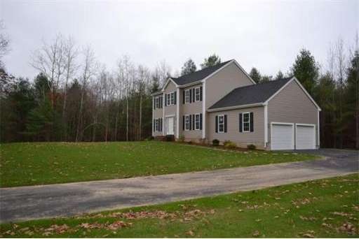 193 Gilbert St unit 2, Mansfield, MA 02048 - photo 1