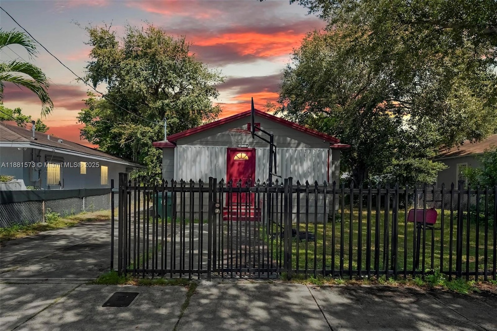 For Sale $290,000 • Co-Listing Agent