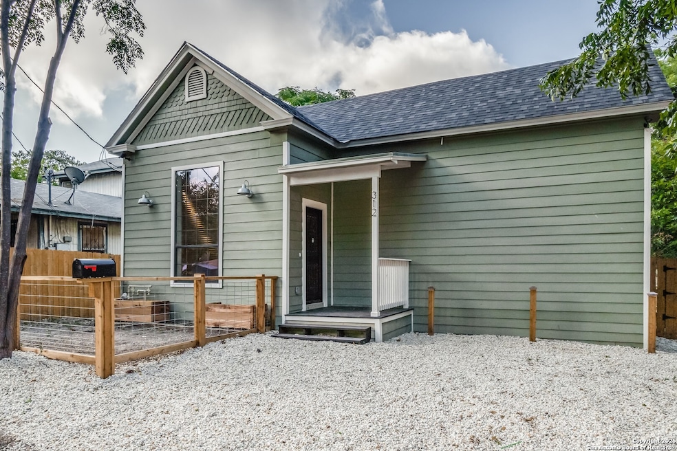 312 Quitman St, San Antonio, TX 78208 - photo 1