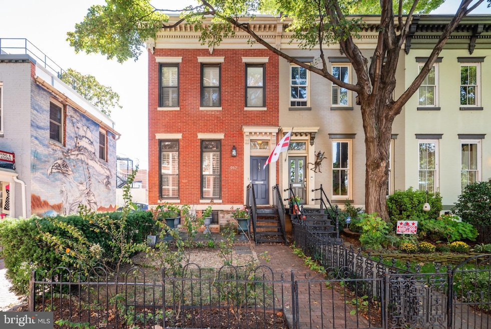 912 P St NW, Washington, DC 20001 - photo 1