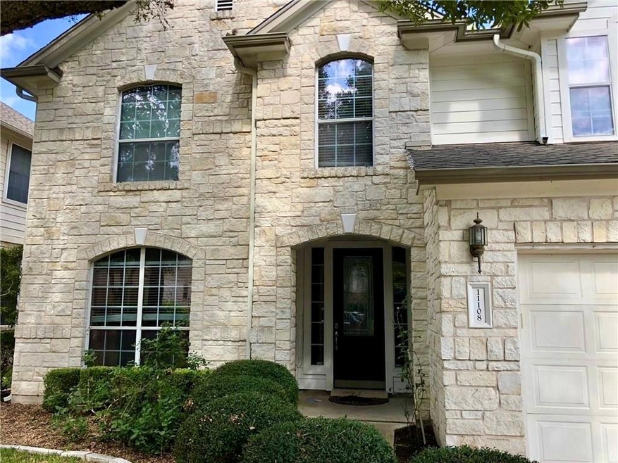 Beautiful White Stone Home, Great FloorPlan, High ceiling