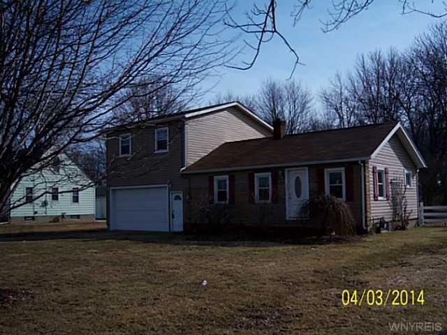 7251 Nash Rd, North Tonawanda, NY 14120 - photo 1