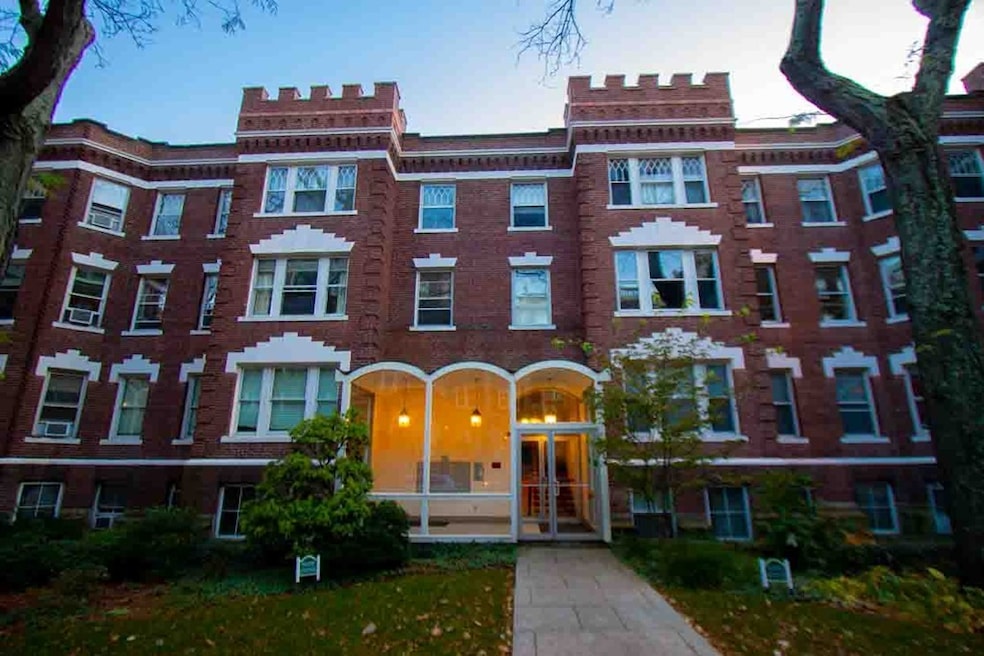 2 Arlington St unit 4, Cambridge, MA 02140 - photo 1