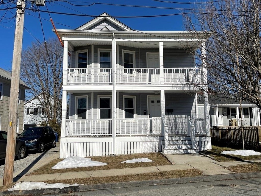 14 Winsor St unit 1st Floor, Fairhaven, MA 02719 - photo 1