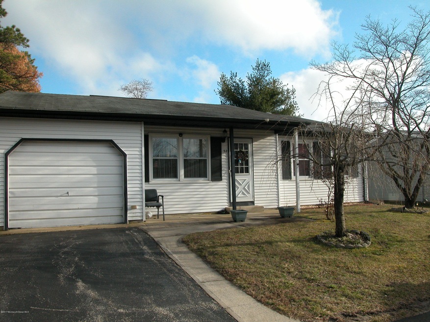 52 S Chestnut Ave unit 72, Whiting, NJ 08759 - photo 1