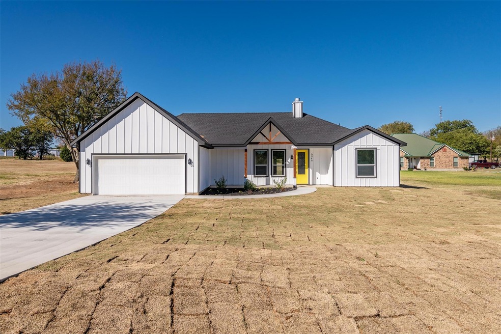 6049 Fm 1902, Joshua, TX 76058 - photo 1