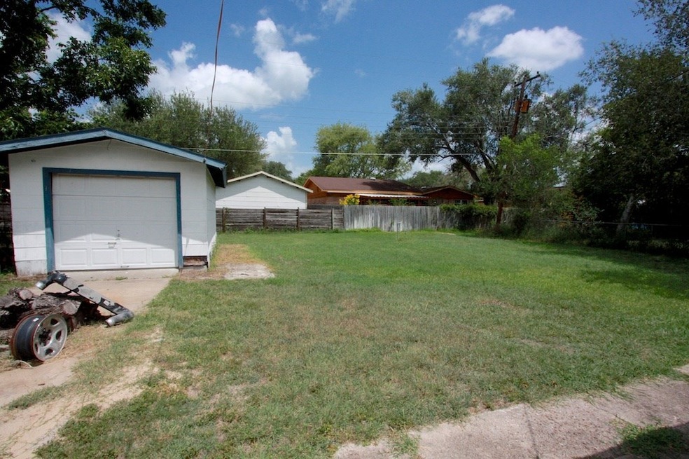 unlisted-address, Beeville, TX 78102 - photo 1
