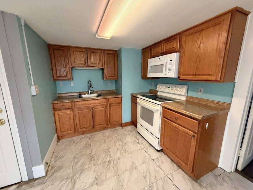 411 Fourth unit 2B, Rollinsford, NH 03869 - photo 1