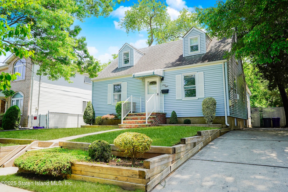 Sold $750,000 • Co-Listing Agent