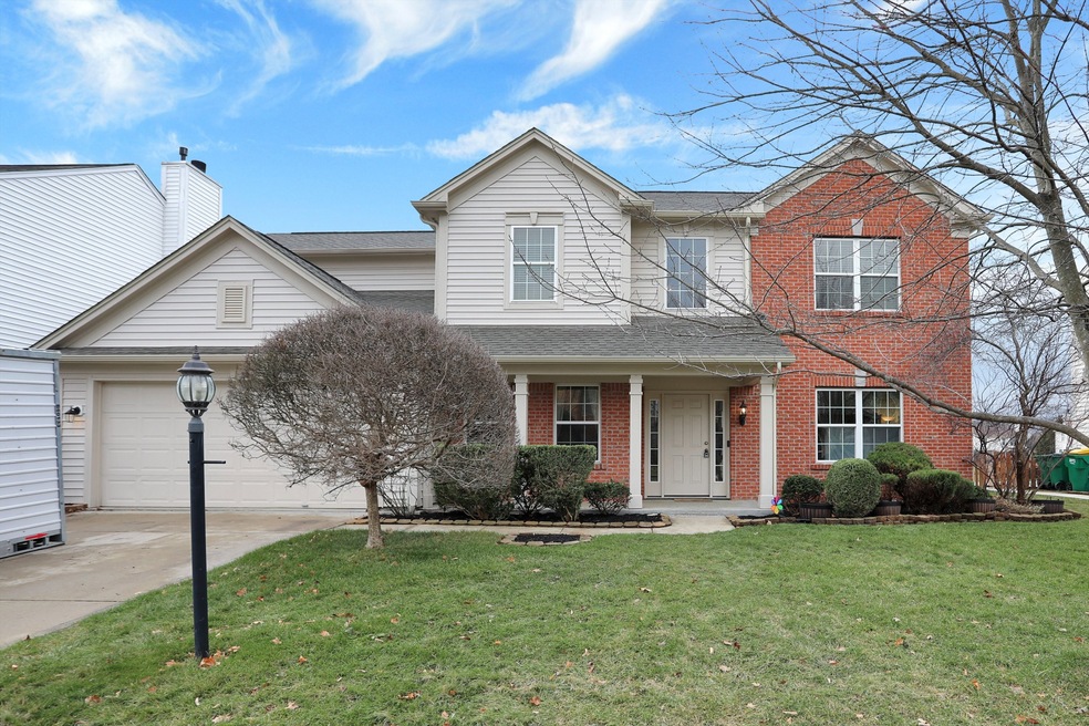 11827 Weathered Edge Dr, Fishers, IN 46037 - photo 1
