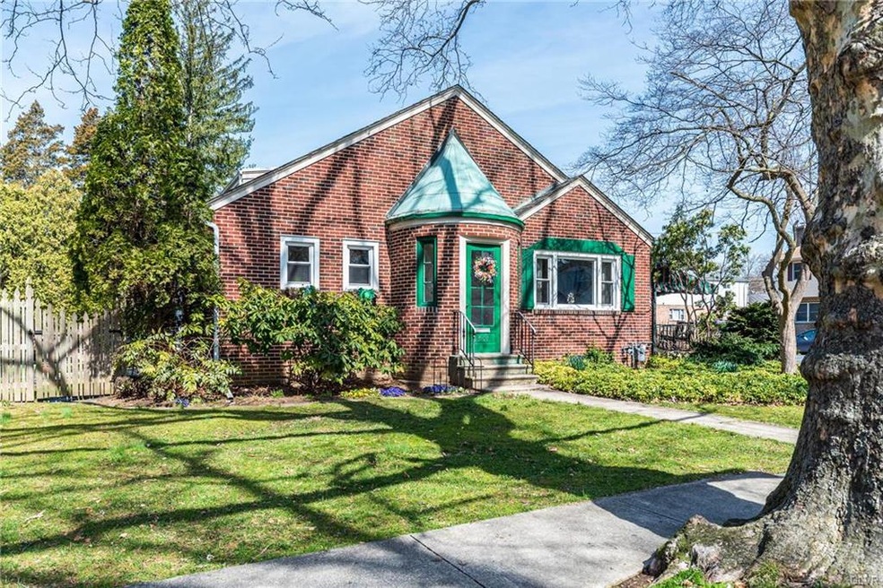 Welcome to 2501 W Allen St