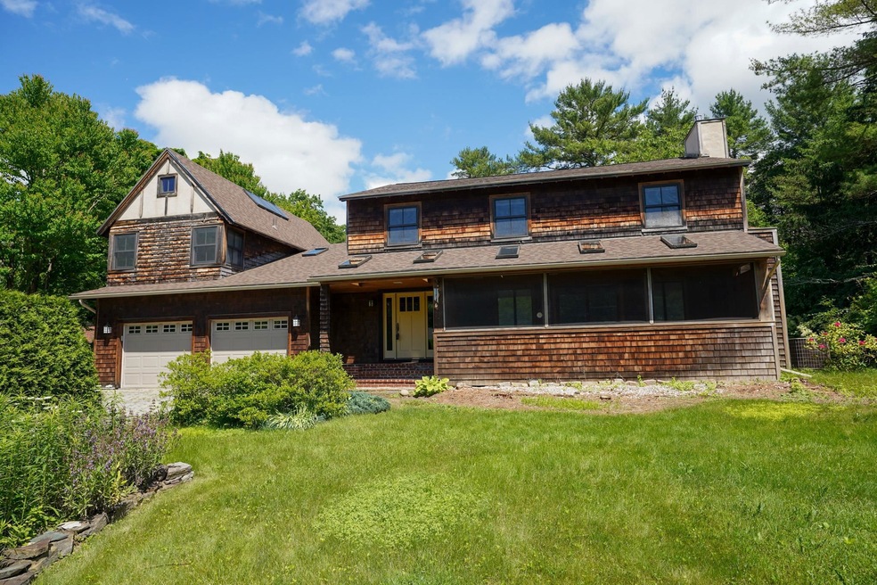 341 S Cove Rd, Burlington, VT 05401 - photo 1