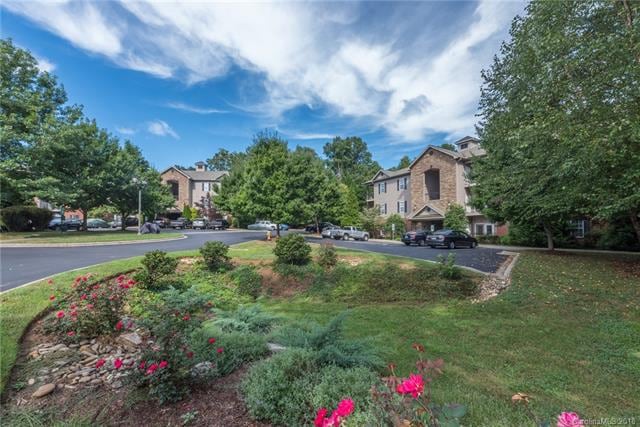 431 Appeldoorn Cir unit 431, Asheville, NC 28803 - photo 1