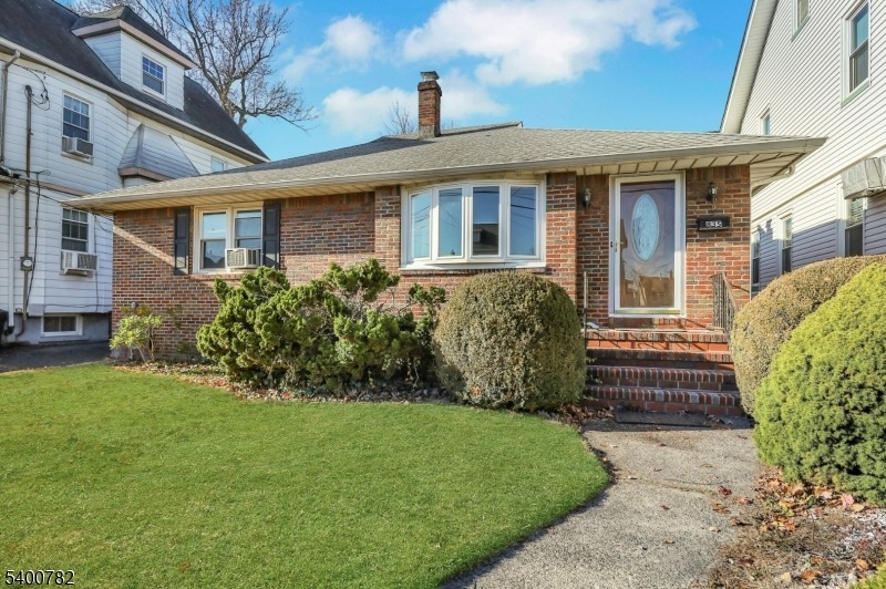835 Chestnut St, Kearny, NJ 07032 - photo 1