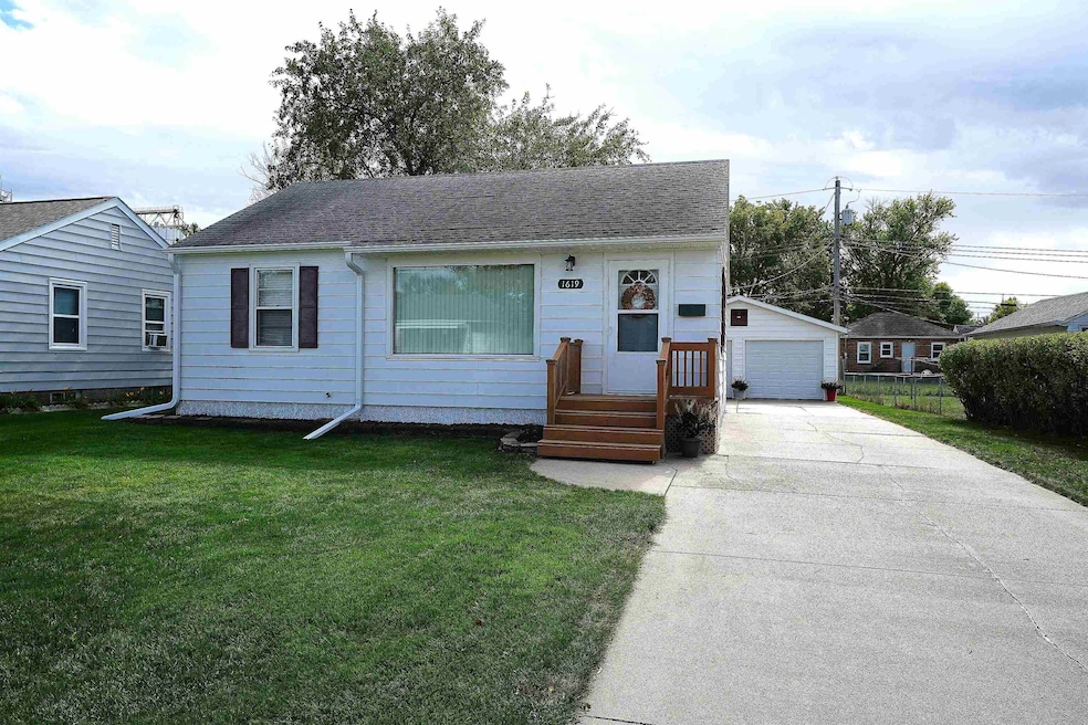 1619 20th St, Columbus, NE 68601 - photo 1