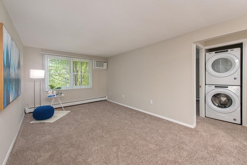 52 River Rd unit 22, Sunderland, MA 01375 - photo 1